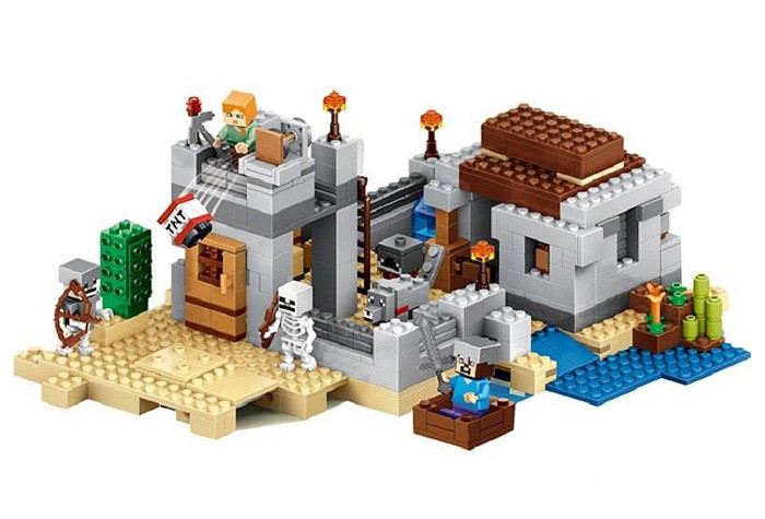 Конструктор аналог Lego Minecraft 21121 Пустынная станция 10392