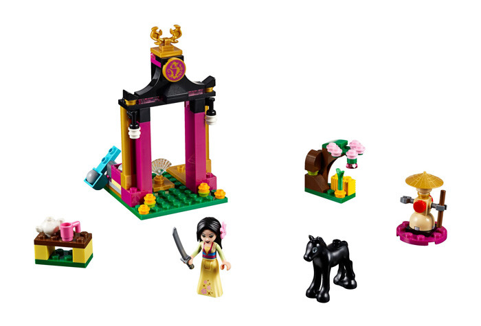Конструктор LEGO Disney Princess Учебный день Мулан 41151