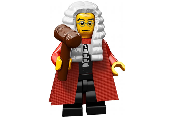 71000-10 Судья - Коллекционная минифигурка Лего - серия 9 71000-10 71000-10