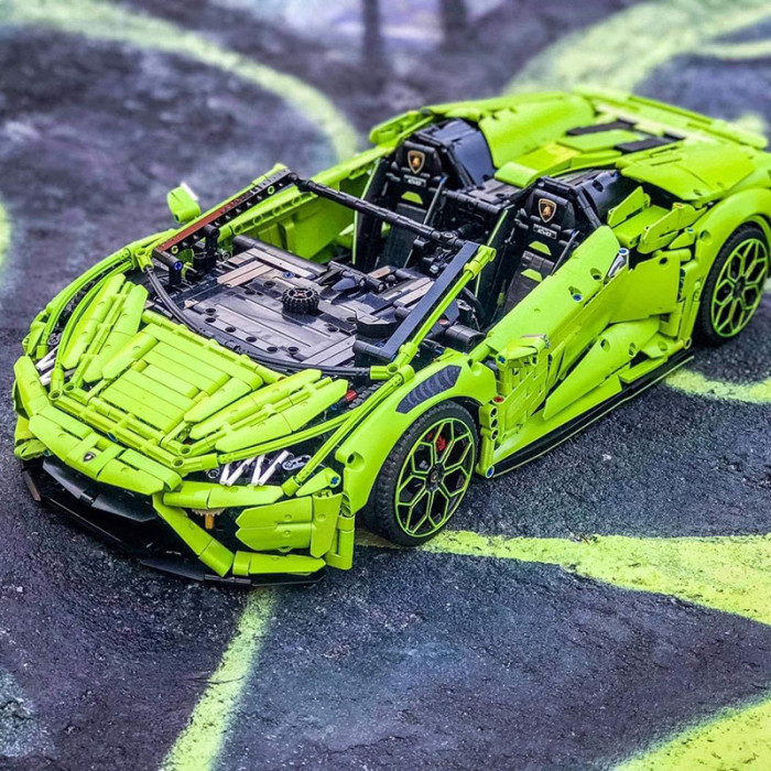 Конструктор Super 18K Спорткар Lamborghini Huracan EVO RWD K131