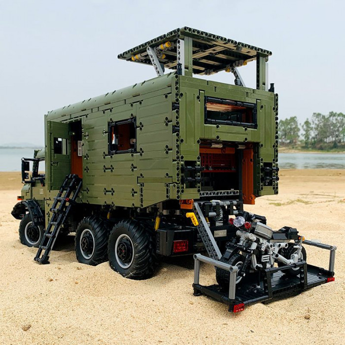 Конструктор Leier Военный грузовик Mercedes-Benz на радиоуправлении J907
