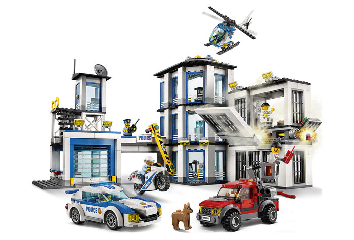 Конструктор аналог Lego City 60141 Полицейский участок 10660