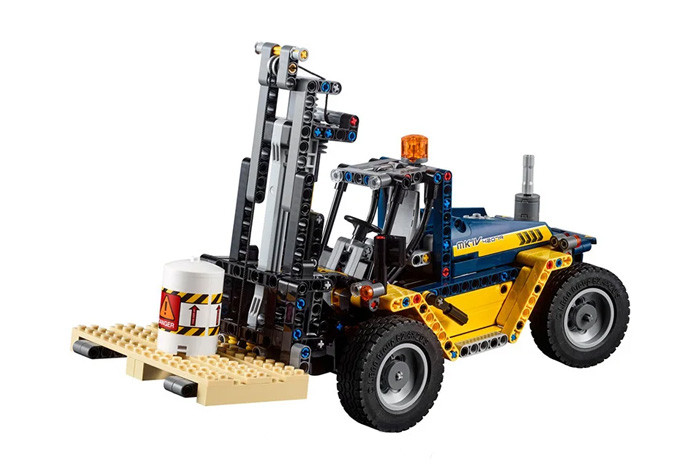 Конструктор Decool аналог LEGO 42079 Сверхмощный вилочный погрузчик 3379
